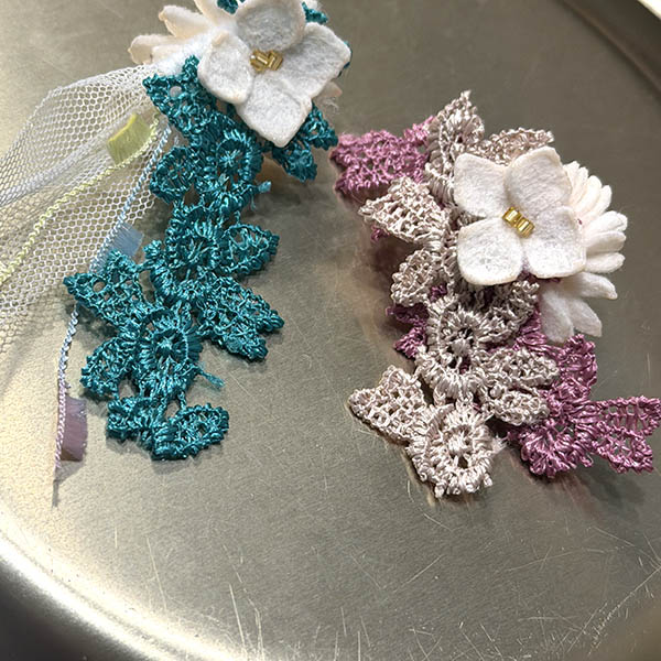 2.5cm幅 光沢ボタニカルレーステープ フラワーレース ケミカルレースパーツアクセサリーパーツ レースアクセサリー作り　量産系 地雷系ファッション小物作り 営業日即日発送 [ワールデザインbistarai]