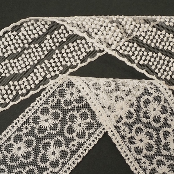 7cm幅 花柄チュールレース ホワイト ブラック フラワーレーステープ 刺繍レース チュールテープ ハンドメイド 手芸 衣装 ドール服 ぬい服 DIYメッシュレース ケミカルレース刺繍リボン 太幅レース バレエ衣装ウエディング装飾資材 営業日即日発送 [ワールデザインbistarai]