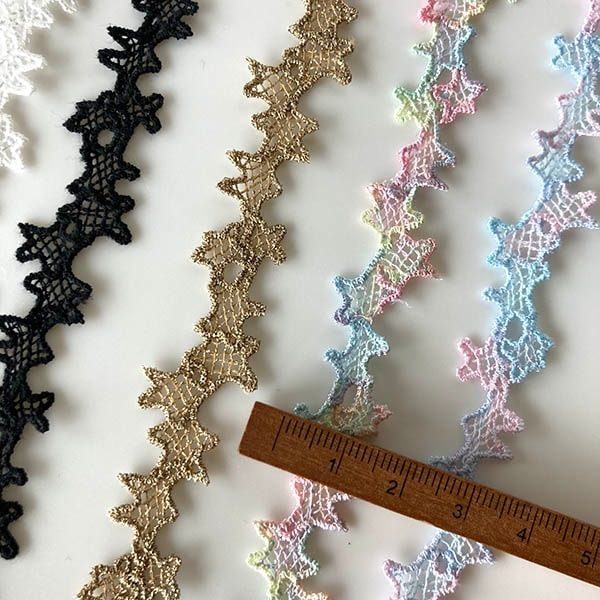 1.5cm幅 スターモチーフレース 星モチーフケミカルレース 布小物装飾 簡単ぬい服ドレスハンドメイド用リボン 推しぬい材料 星柄模様 飾りつけ資材 手芸用リボンパーツ 営業日即日発送 