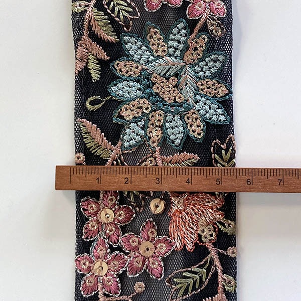 約5.5cm幅 スパンコール刺繍入り 中幅手芸用リボン 花柄インド刺繍リボン 太幅リボンブレード 幅広インドリボン 手芸用チュールリボン 浅草橋手芸用品卸 営業日即日発送