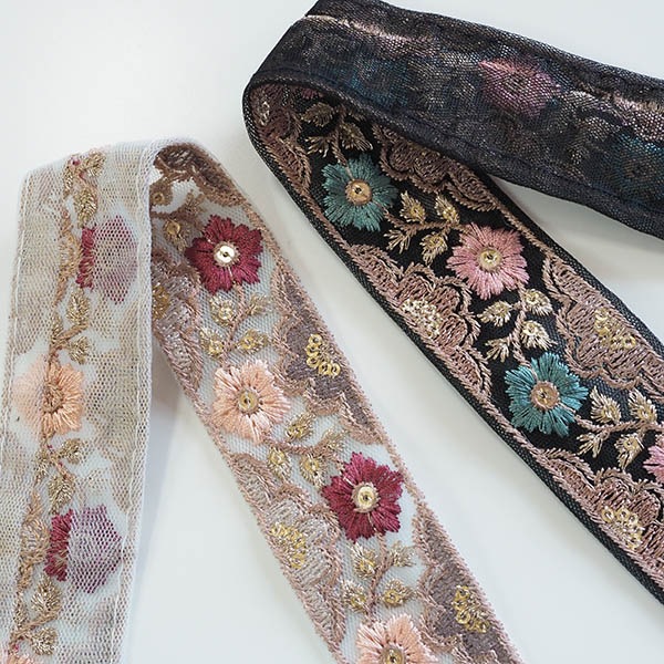 3.5cm幅 ゴールド花柄刺繍入りインド刺繍リボン 和柄フラワーモチーフチュールリボン手芸用リボン 半衿和装アレンジ資材 営業日即日発送