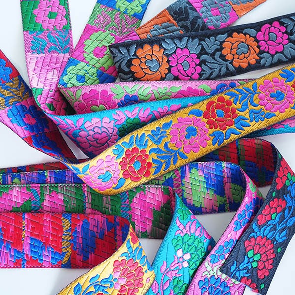 3.2cm幅 ジャガード織風インドフラワー刺繍リボン チロリアンテープ お花刺繍テープ フラワープリント ショルダーストラップ資材  営業日即日発送 [ワールデザインbistarai]