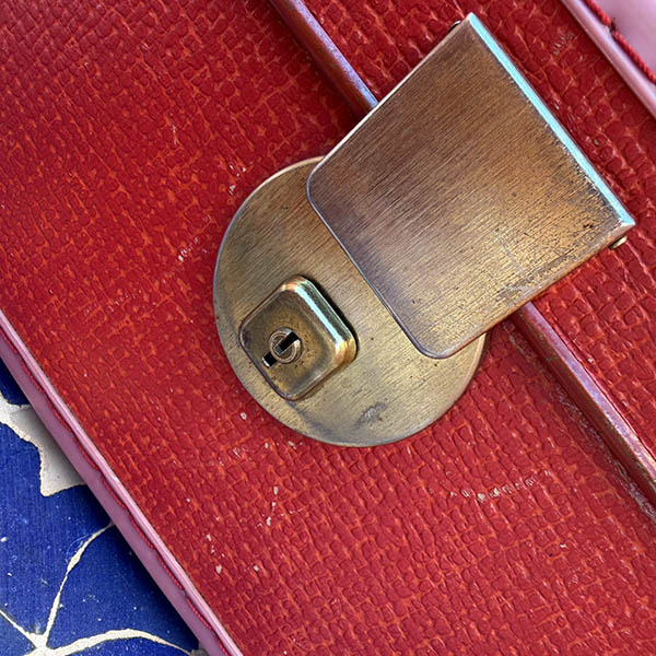 ポルトガル製ヴィンテージ レトロレッド バニティーケース 化粧品用箱 ソーイングボックス裁縫箱 コスメボックス 営業日即日発送 ＜送料無料＞