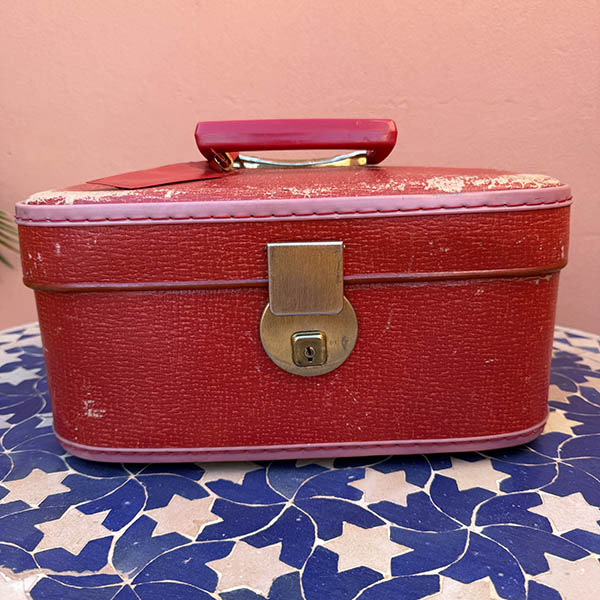 ポルトガル製ヴィンテージ レトロレッド バニティーケース 化粧品用箱 ソーイングボックス裁縫箱 コスメボックス 営業日即日発送 ＜送料無料＞