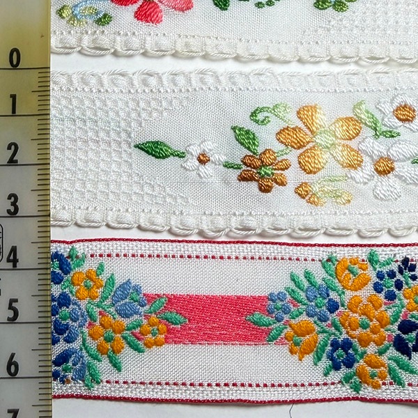 3cm幅前後 希少ポルトガルコットンアンティークチロルテープ 花柄レトロチロリアンテープ フラワー刺繍ヨーロッパ手芸用品 ヴィンテージリボン販売 営業日即日発送