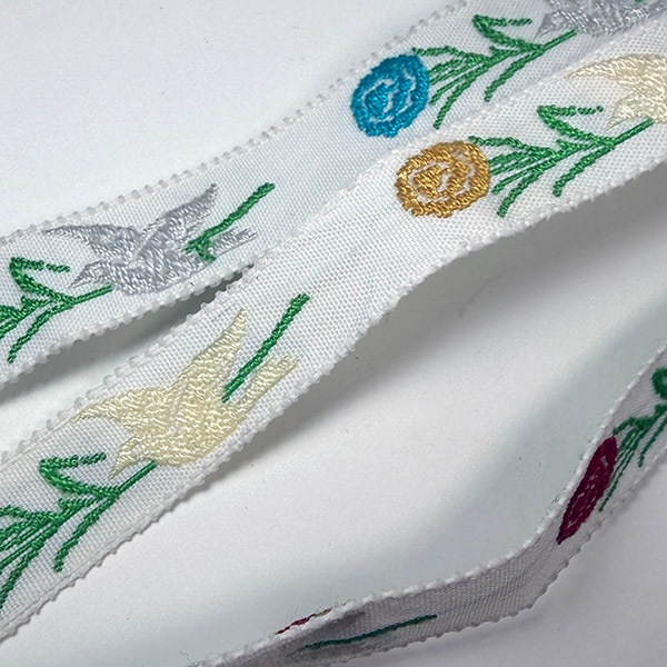 1cm幅前後 希少ポルトガルコットンアンティークチロルテープ 鳥と花柄レトロチロリアンテープ フラワー刺繍ヨーロッパ手芸用品 ヴィンテージリボン販売 営業日即日発送