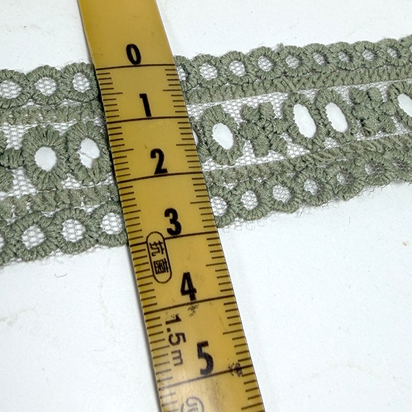 4cm幅 スカラップ刺繍モチーフチュールレースリボン ボタニカル花柄刺繍ケミカルレース お人形ドレス資材販売 営業日即日発送 [ワールデザインbistarai]