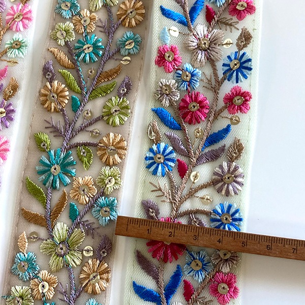 約5cm幅 小花柄刺繍チュールリボン インド刺繍リボン シャイニーメッシュリボン 手芸用リボン ハンドメイド ピアスイヤリング資材 営業日即日発送【ワールデザインmakiras】