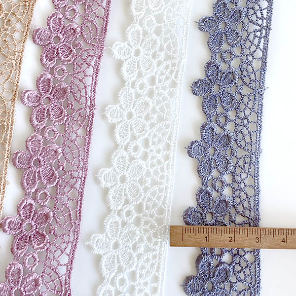 3cm幅 光沢ボタニカルフラワーモチーフケミカルレーステープ フリンジ襟袖装飾レース  営業日即日発送 