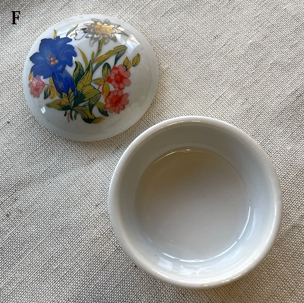 ポルトガル買付 ヨーロッパリモージュボックス フランスピルケース 陶器ケース ヨーロッパアンティーク陶器 ドールハウス  蚤の市買い付け 営業日即日発送