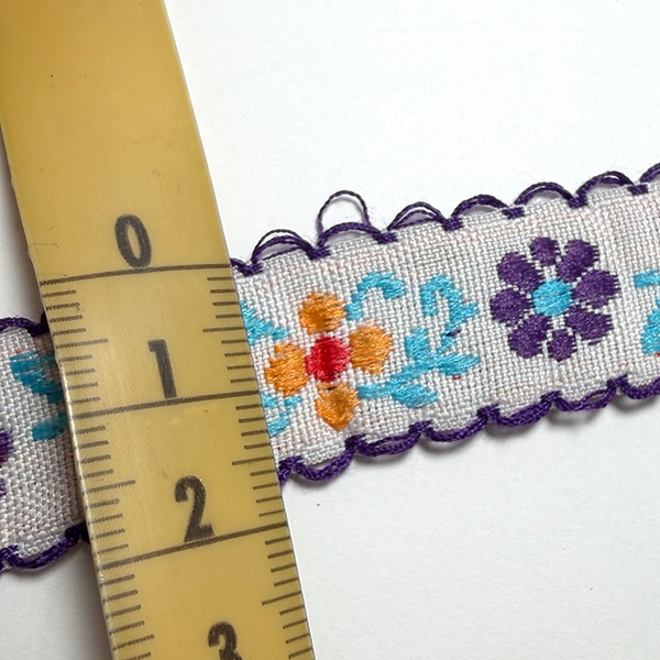 細幅のカラフルなお花の刺繍の手芸用リボンは、ハンドメイドの