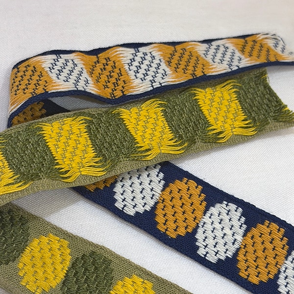 3cm幅 希少フランスデットストックリボン アンティークチロルテープ 北欧風デザインレトロチロリアンテープ ヨーロッパ手芸用品 ヴィンテージリボン販売 営業日即日発送