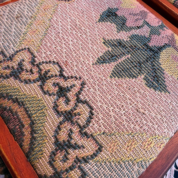 ヨーロッパ買付品1900年初期 レトロデットストック品 ジャガード生地ソーイングボックス 木箱 インテリア雑貨 カゴボックス 裁縫道具入れ 　裁縫箱 道具入れ 収納ボックス 営業日即日発送  ＜送料無料＞ 