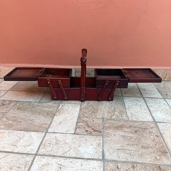 ヨーロッパ買付品1900年初期 レトロデットストック品 ジャガード生地ソーイングボックス 木箱 インテリア雑貨 カゴボックス 裁縫道具入れ 　裁縫箱 道具入れ 収納ボックス 営業日即日発送  ＜送料無料＞ 