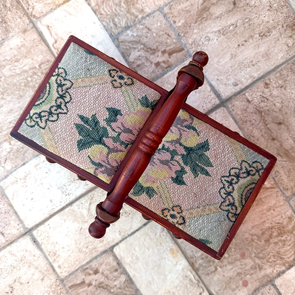 ヨーロッパ買付品1900年初期 レトロデットストック品 ジャガード生地ソーイングボックス 木箱 インテリア雑貨 カゴボックス 裁縫道具入れ 　裁縫箱 道具入れ 収納ボックス 営業日即日発送  ＜送料無料＞ 