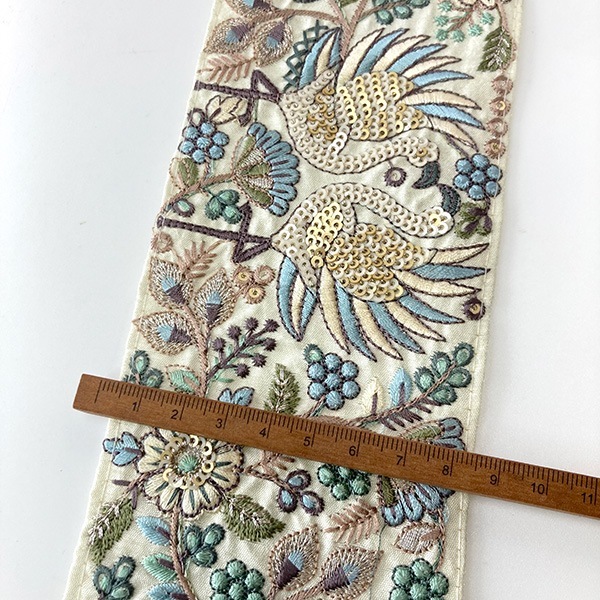 8cm幅 鳥と花柄スパンコール刺繍リボン 幅広インドリボン 太幅手芸リボン 特大幅刺繍リボン 布リボンブレード チロリアンテープ がま口作り 刺繍ポーチ資材 営業日即日発送[ワールデザインbistarai]