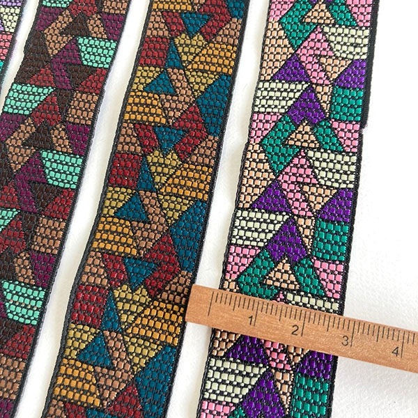 3cm幅 幾何柄模様レトロ柄リボン 刺繍リボンブレード チロルテープ カメラチェーン スマホショルダーストラップ 営業日即日発送