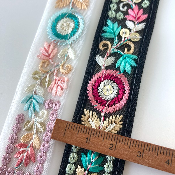 2.5cm幅 細幅インド刺繍リボン チュールリボンハンドメイドスマホショルダーストラップ作り 推しブローチ キンブレリボン作り 痛ロゼット作り資材  営業日即日発送 