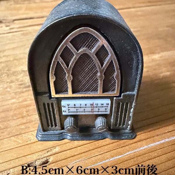 スペイン買付  ビンテージ Playme アンティーク コーヒーミル スロットマシーン 秤 天秤 印刷機 レトロラジオ  鉛筆削り ヨーロッパアンティーク雑貨 蚤の市買い付け 卓上ランプ 営業日即日発送