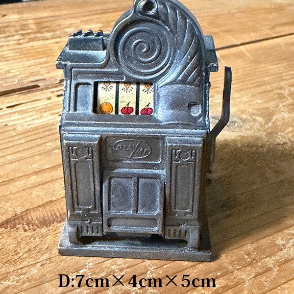 スペイン買付  ビンテージ Playme アンティーク コーヒーミル スロットマシーン 秤 天秤 印刷機 レトロラジオ  鉛筆削り ヨーロッパアンティーク雑貨 蚤の市買い付け 卓上ランプ 営業日即日発送