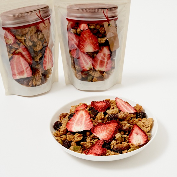 【富楽里とみやま】南房総産の苺使用 フルーツグラノーラ
