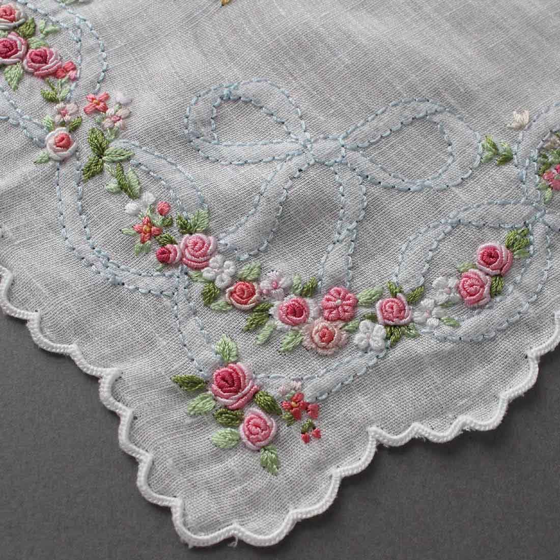 送料無料】ベトナム手刺繍ハンカチ 扇子デザイン 6211 ホワイト