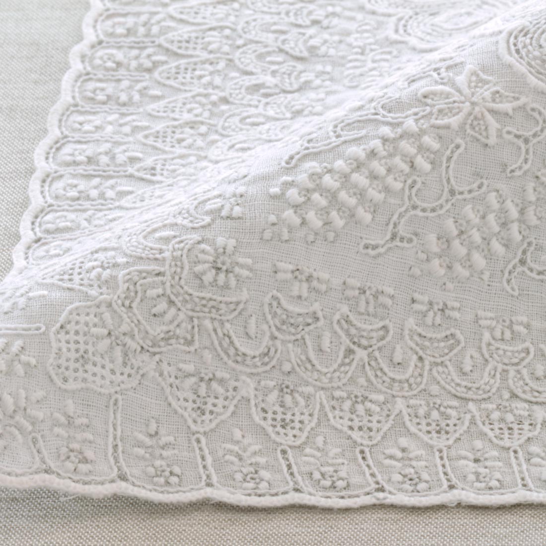 送料無料】汕頭手刺繍 ハンカチ ヘリテージ 1593 | レディース