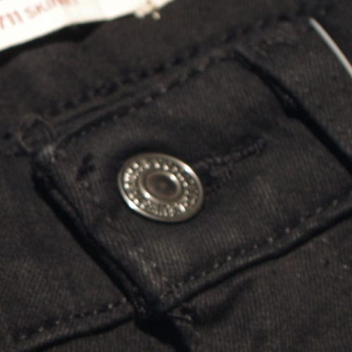 Levi's (リーバイス) 711 SKINNY Soft Black ブラックスキニー