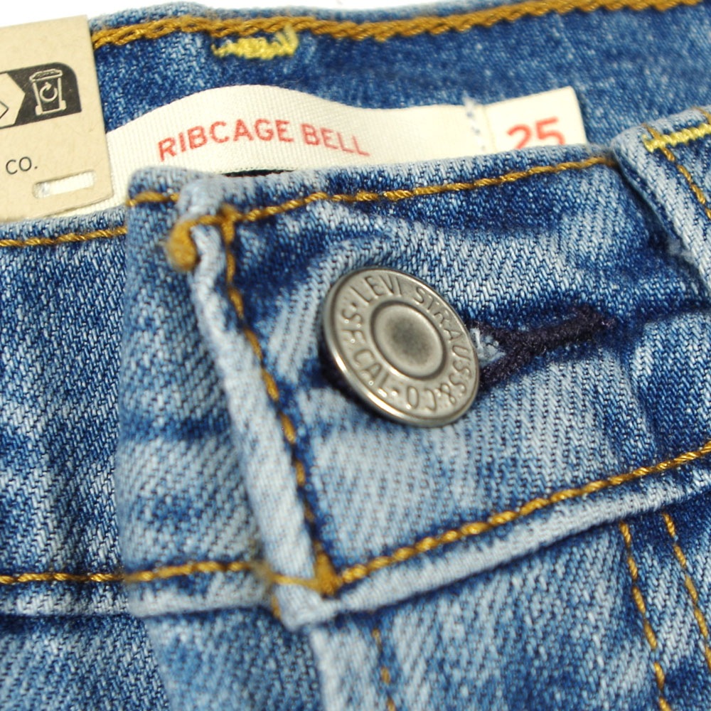 Levi's（リーバイス） RIBCAGE BELLS So Nice フレアデニム