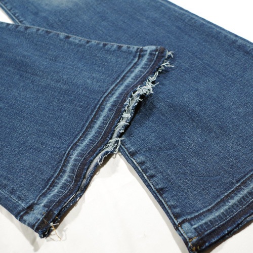 J Brand（ジェイブランド・ジェーブランド）1187 MID RISE SNEAKER FLARE Ashbury フレアーデニム