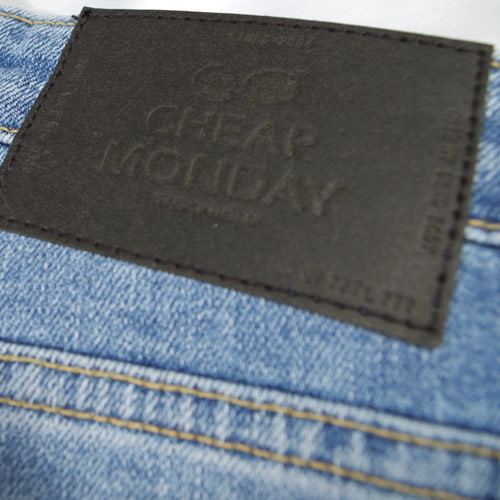 Cheap Monday（チープマンデー） LEVEL COMFORT CROPPED STRAIGHT Editor ストレートデニム