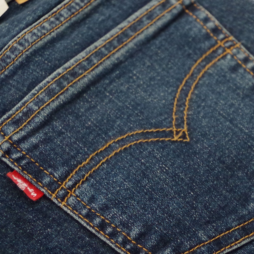 Levi's（リーバイス） SUPERLOW BOOTCUT Sweep Down ブーツカットデニム