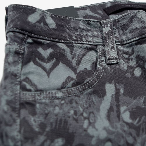 J Brand (ジェイブランド・ジェーブランド) MARIA PHOTO READY HIGH RISE SKINNY Dakota Strix ハイライズスキニー