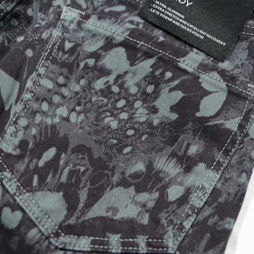 J Brand (ジェイブランド・ジェーブランド) MARIA PHOTO READY HIGH RISE SKINNY Dakota Strix ハイライズスキニー