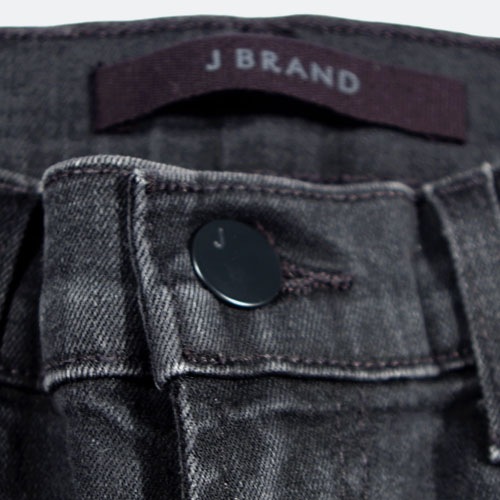J Brand (ジェイブランド・ジェーブランド) 1212 RUNWAY PHOTO READY HD SUPER HIGH-RISE SLIM STRAIGHT Vane ハイウエストデニム