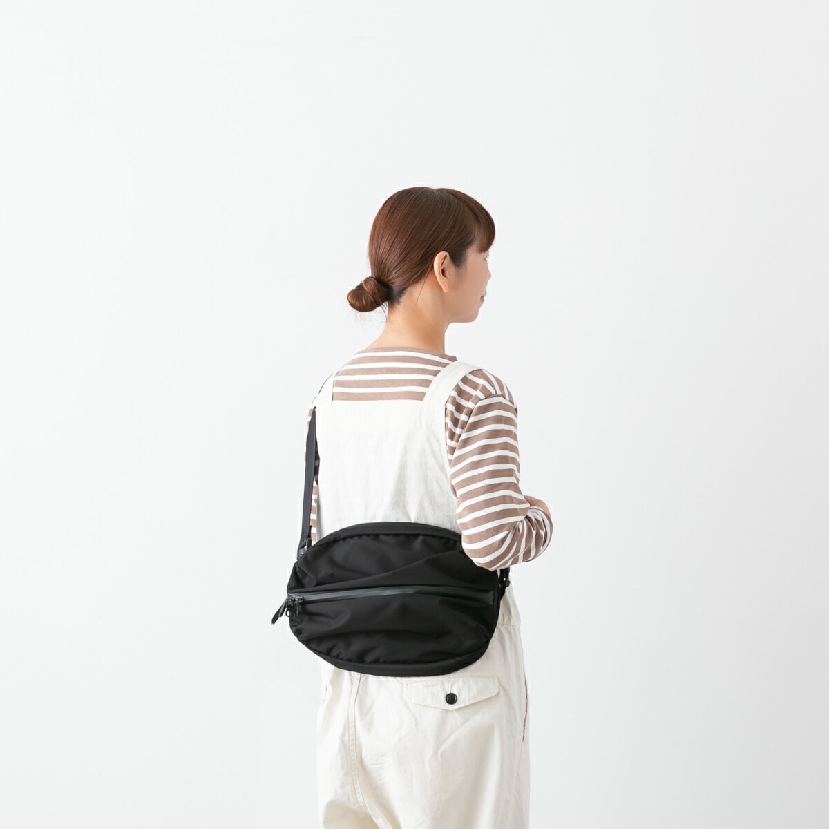 LIVERAL リヴェラル ショルダーバッグ ボディバッグ EGGPACK UDUKA L4009