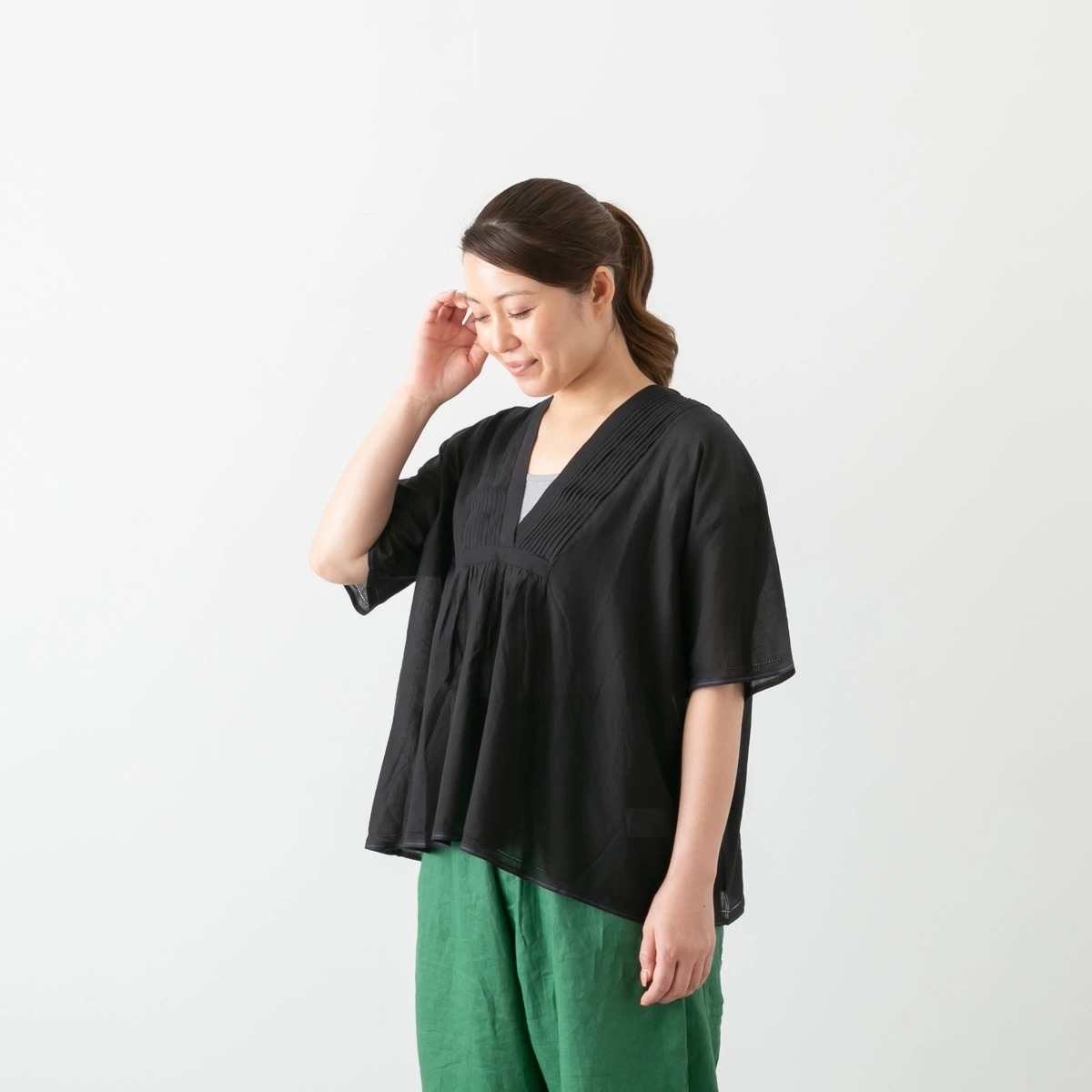 SOIL ソイル Vネック ピンタック ショートスリーブ シャツ 2色 NSL25022