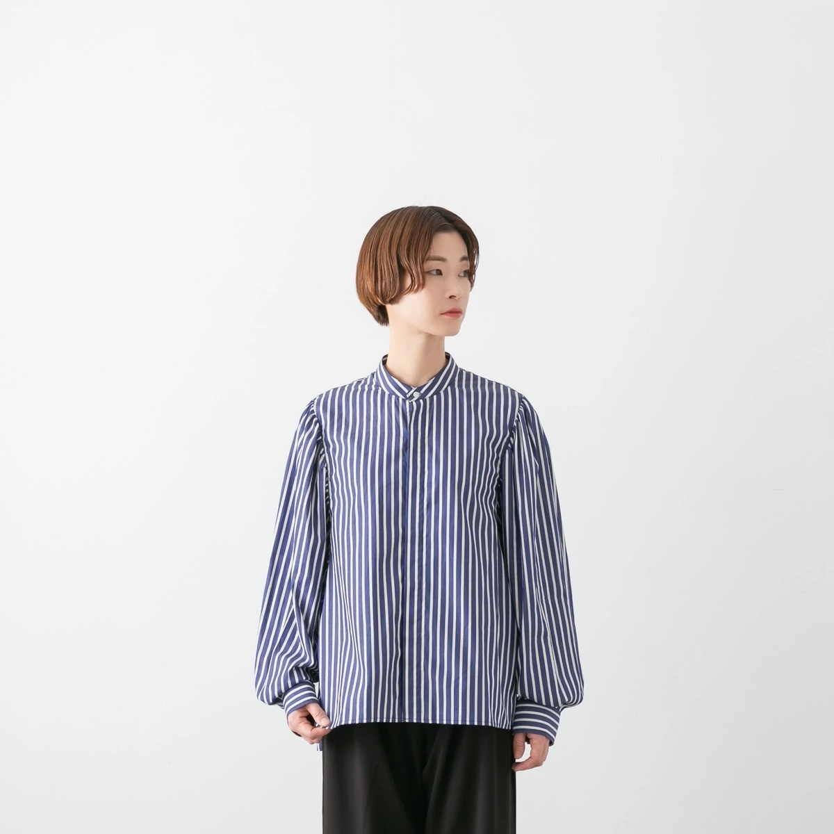 MANON マノン GATHER SLEEVE BAND COLLAR SHIRT ギャザー スリーブ バンドカラー シャツ 4色 MNN-SH-302