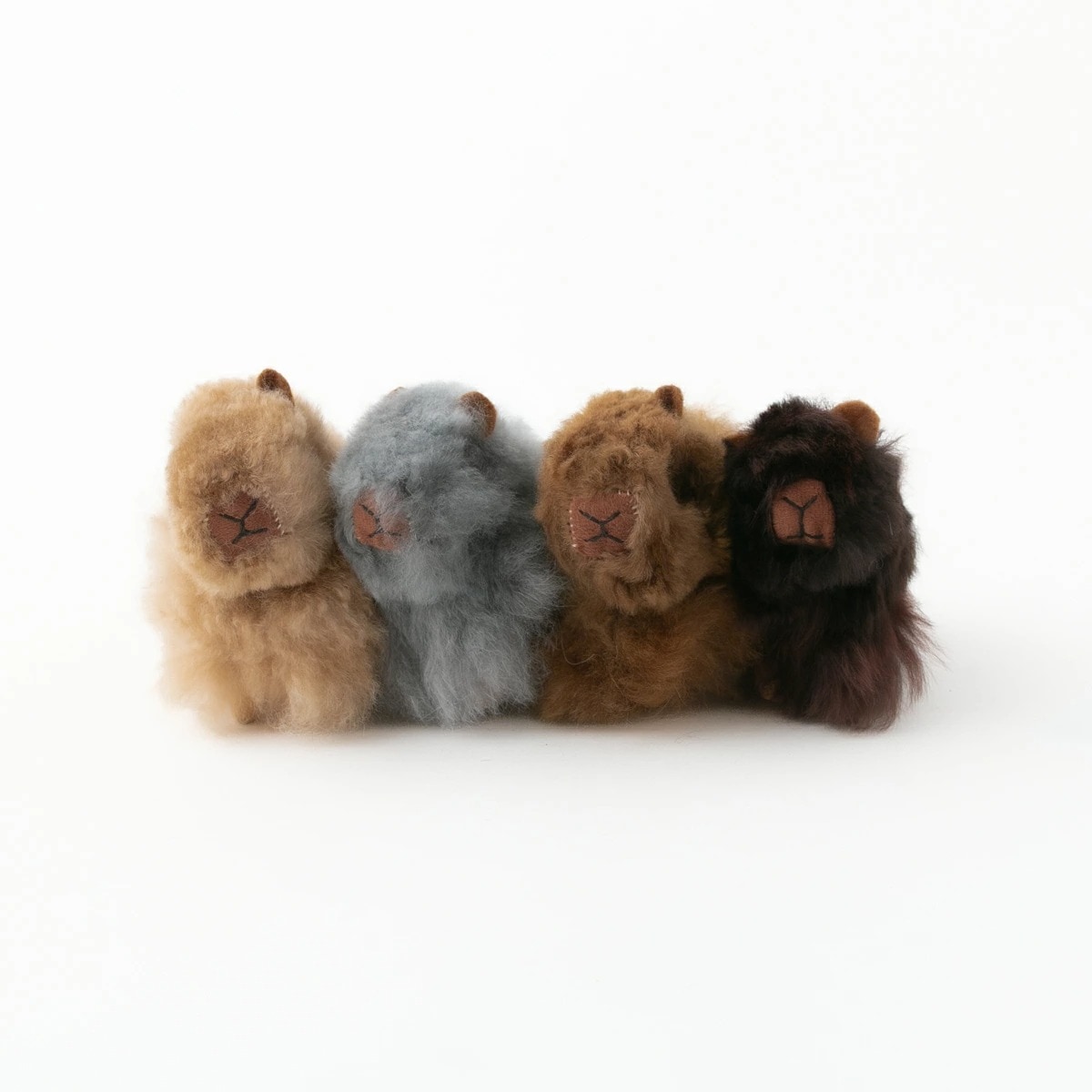 COSYコージー Capybara  カピバラ ベビーアルパカ キーリング チャーム 4色