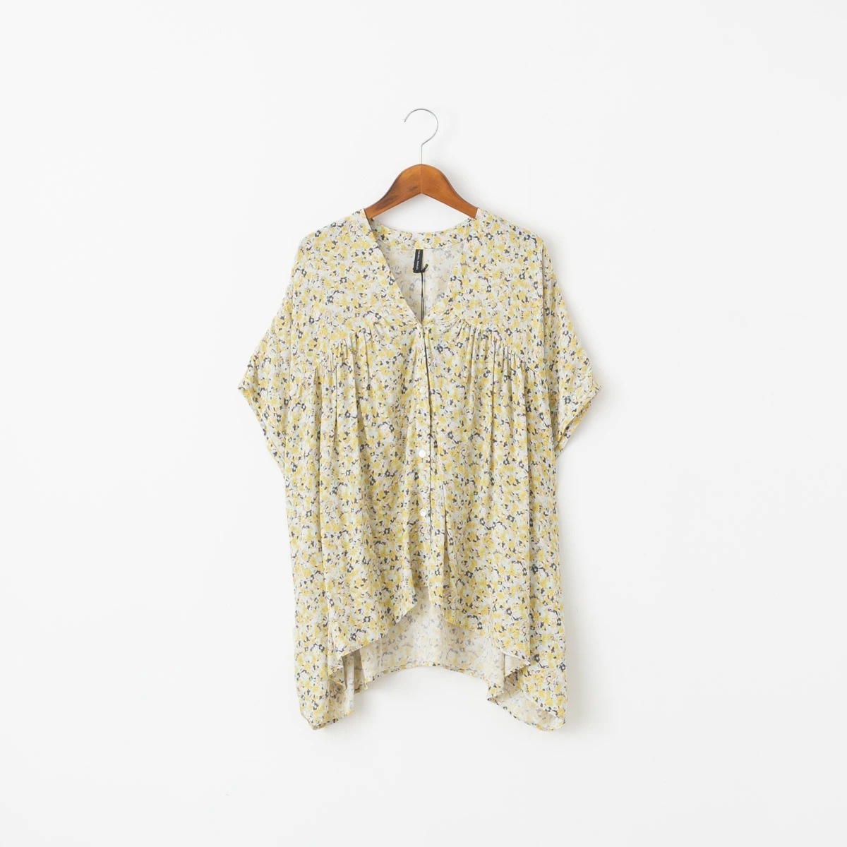 TRAVAIL MANUEL トラバイユ マニュアル フラワー プリント フレンチ ギャザー ブラウス 2色 3013-52
