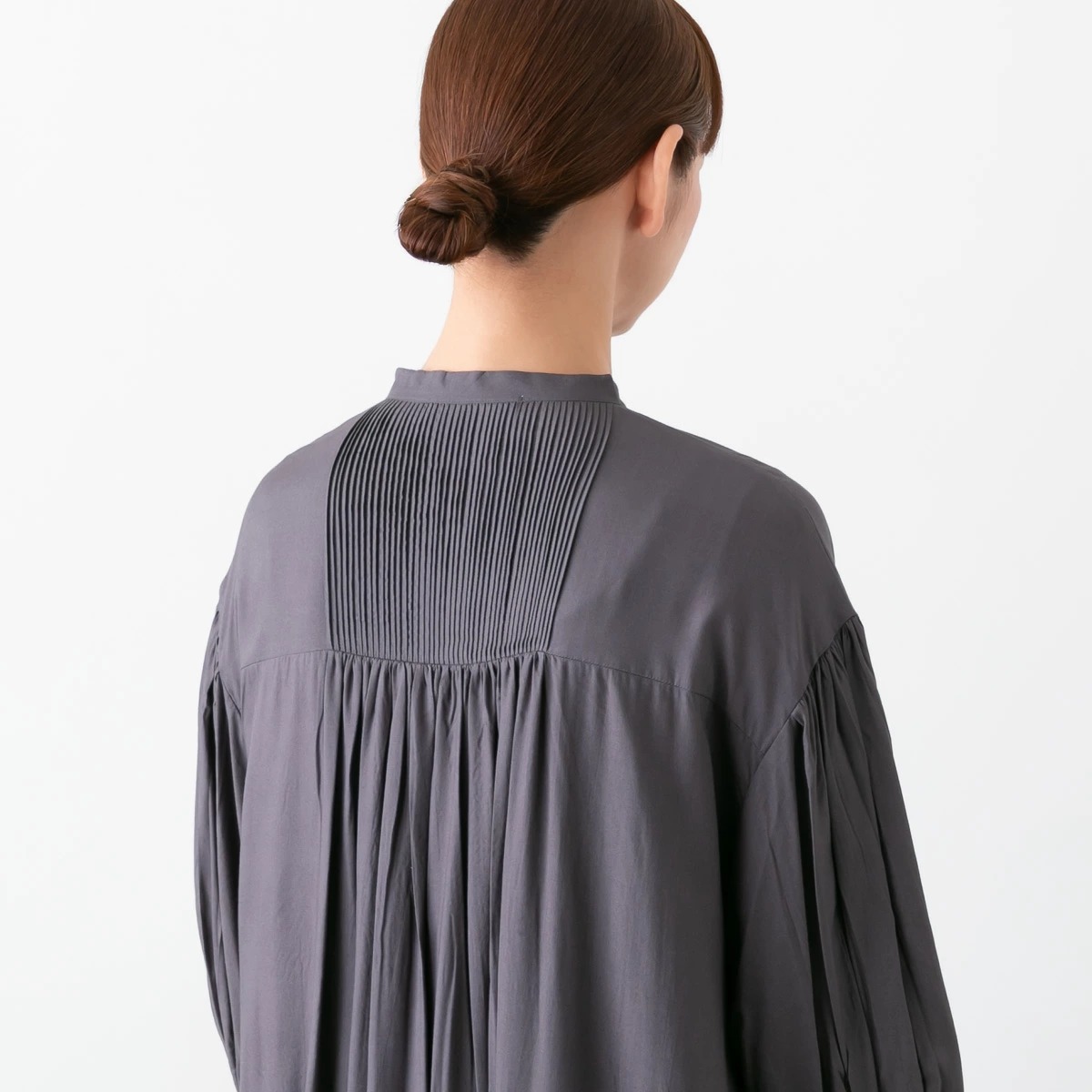 utilite ユティリテ ピンタック ワンピース 2色 UT502AW23