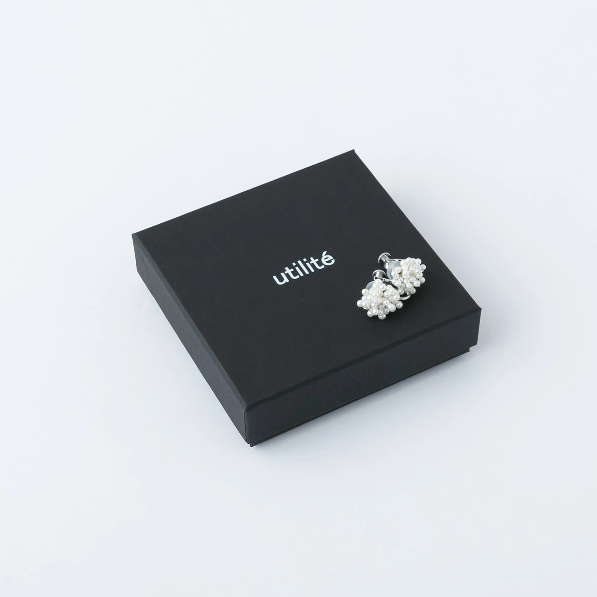 utilite ユティリテ ベビーパール ループイヤリング UT602AW92