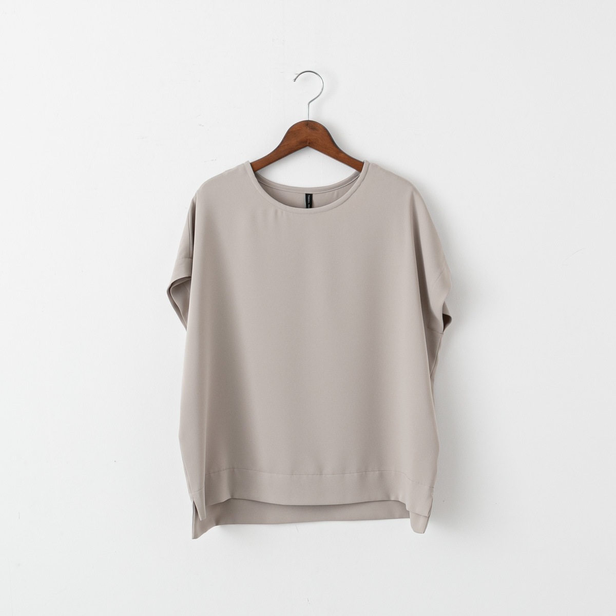 TRAVAIL MANUEL トラバイユ マニュアル ポリエステルベネ フレンチブラウス 2色 TM3003