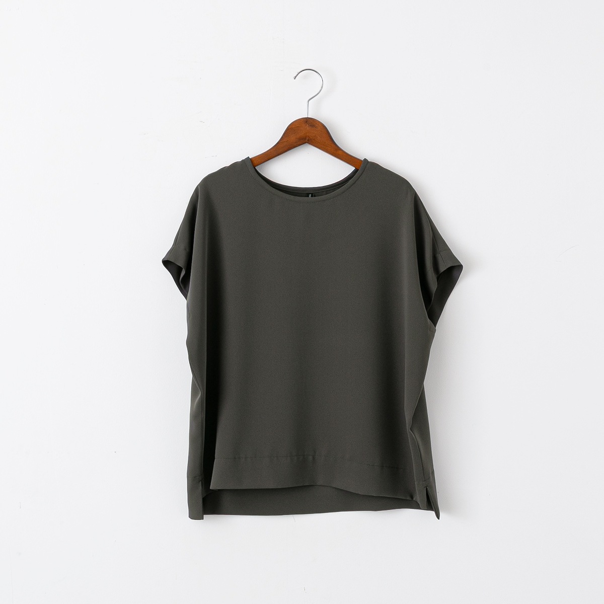 TRAVAIL MANUEL トラバイユ マニュアル ポリエステルベネ フレンチブラウス 2色 TM3003