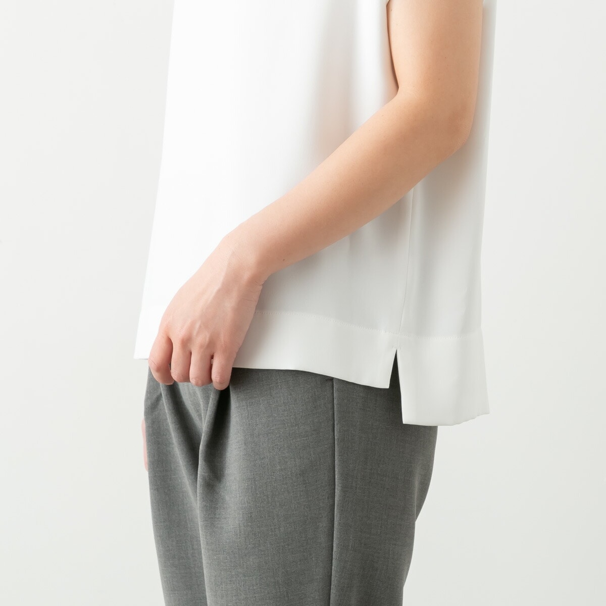 TRAVAIL MANUEL トラバイユ マニュアル ポリエステルベネ フレンチブラウス 2色 TM3003