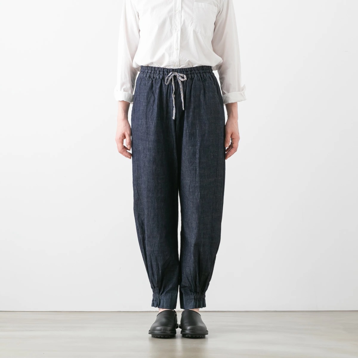 PARIS DE AOUNE パリ ドゥ アオウネ サンカクチャコ コラボ デニム イージーパンツ PA250PT018