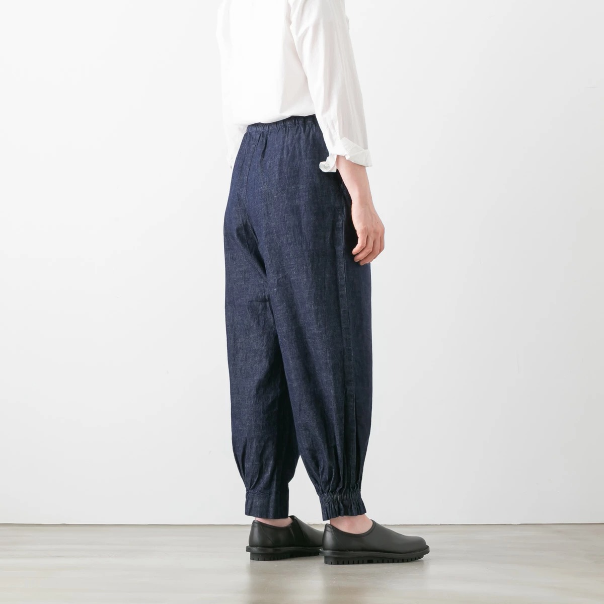 PARIS DE AOUNE パリ ドゥ アオウネ サンカクチャコ コラボ デニム イージーパンツ PA250PT018