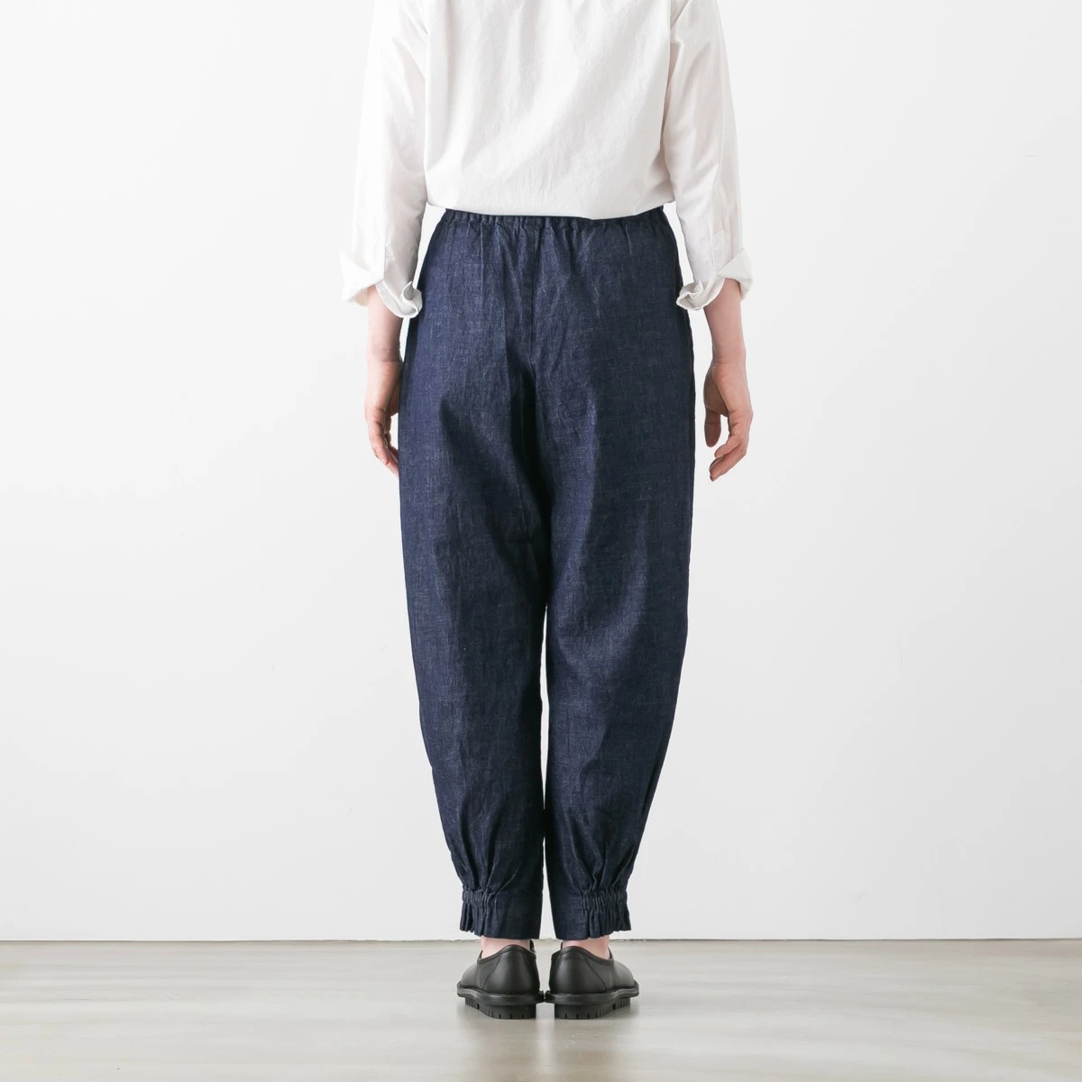 PARIS DE AOUNE パリ ドゥ アオウネ サンカクチャコ コラボ デニム イージーパンツ PA250PT018