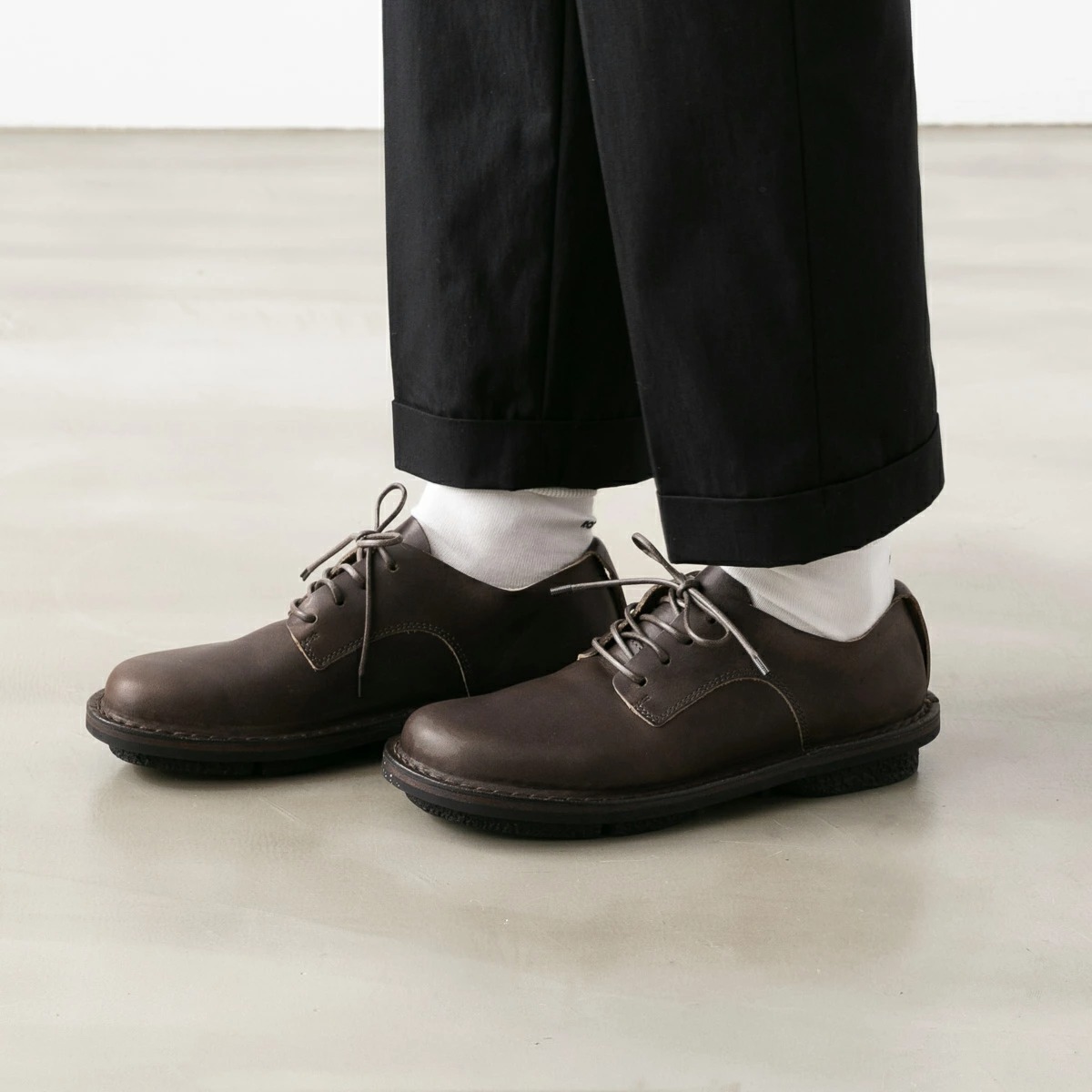 美品　トリッペン　Vカットレースアップシューズ　ブラック　37 trippen トリッペン レースアップ シューズ Motor black