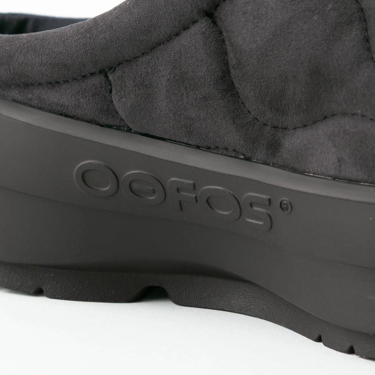 OOFOS ウーフォス Women's OOcoozie Platform Posh リカバリー バックレスミュール